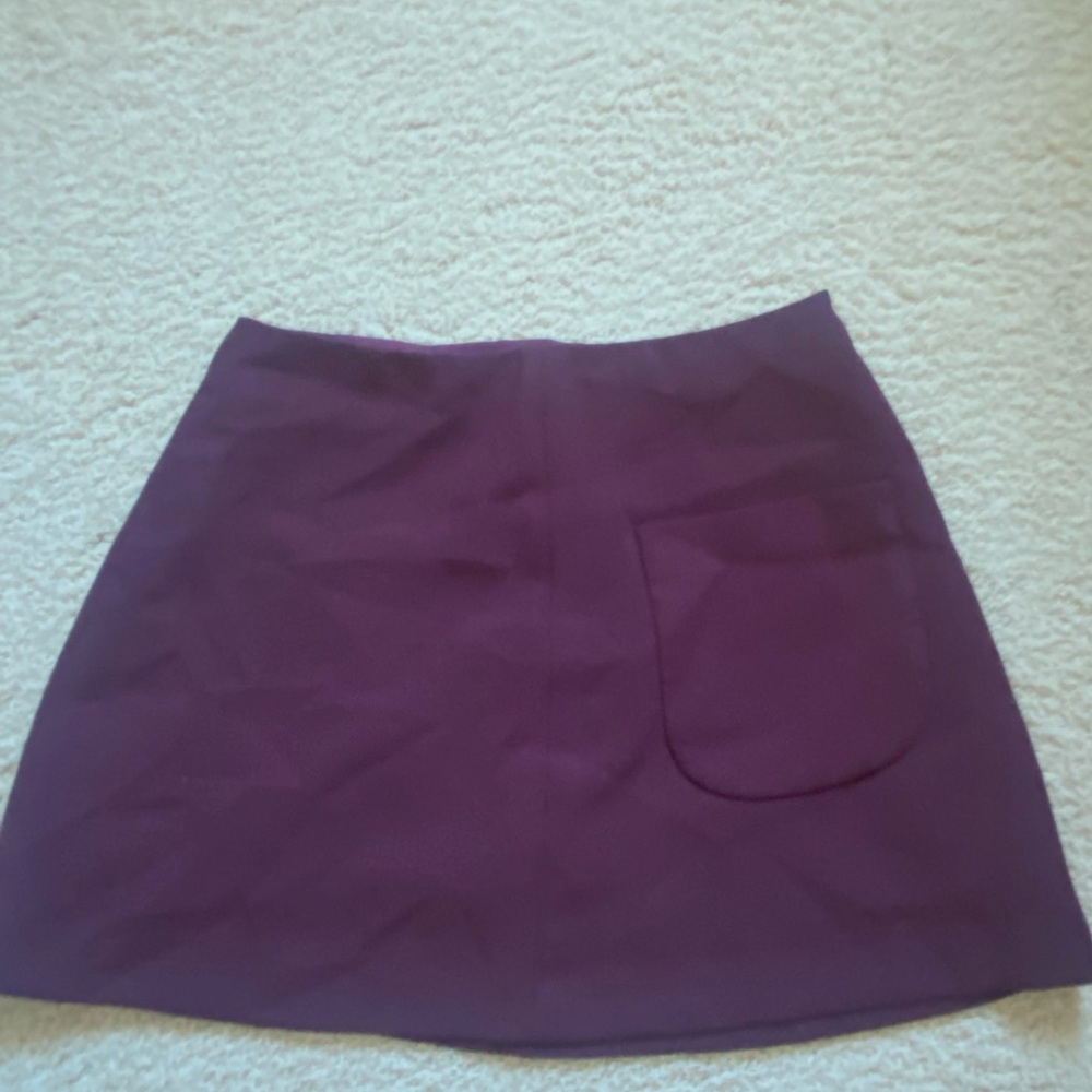 Aritzia Wilfred burgundy mini skirt